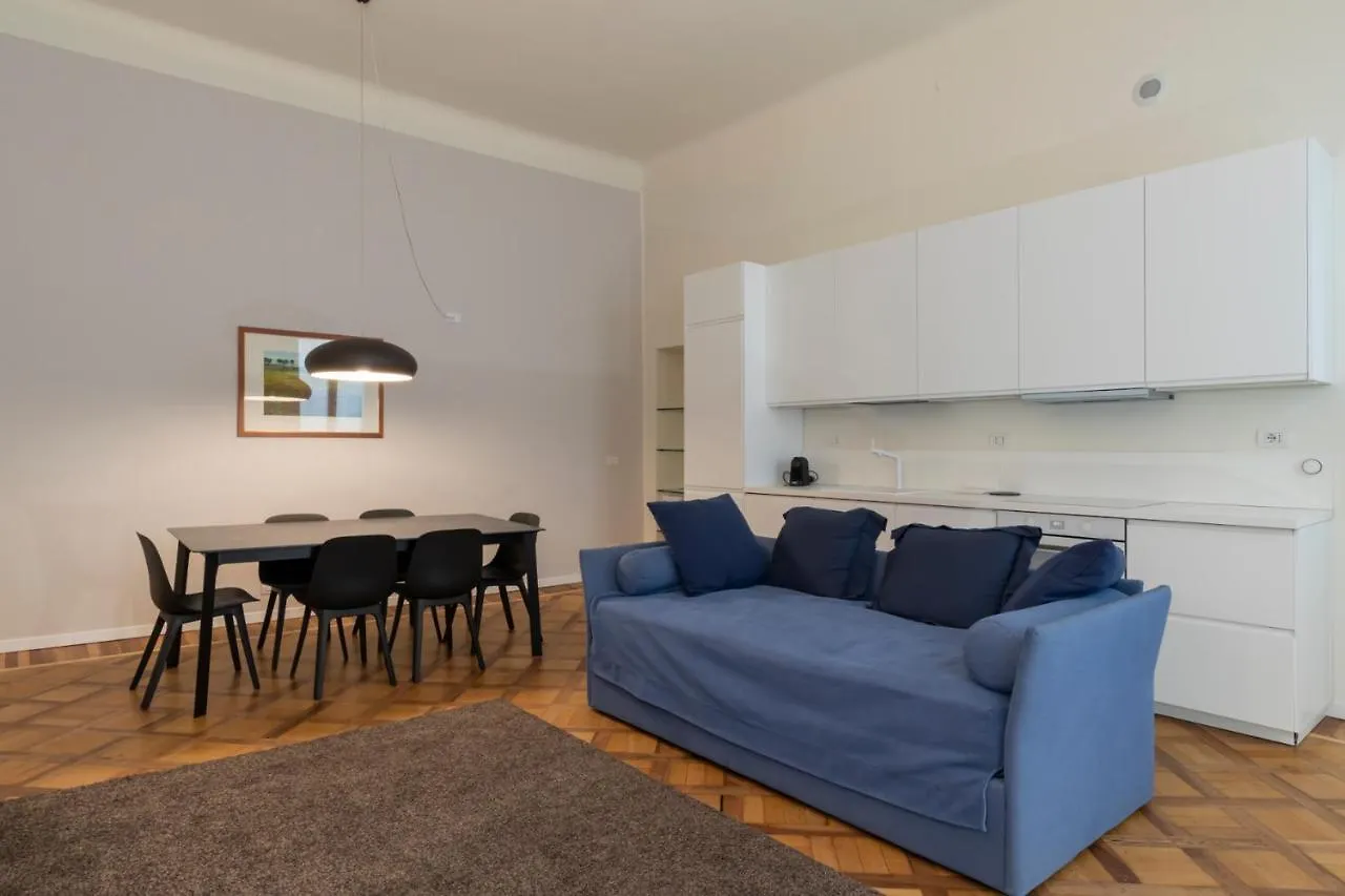 Luxury Apartment Near Duomo Italia 38 Milano
