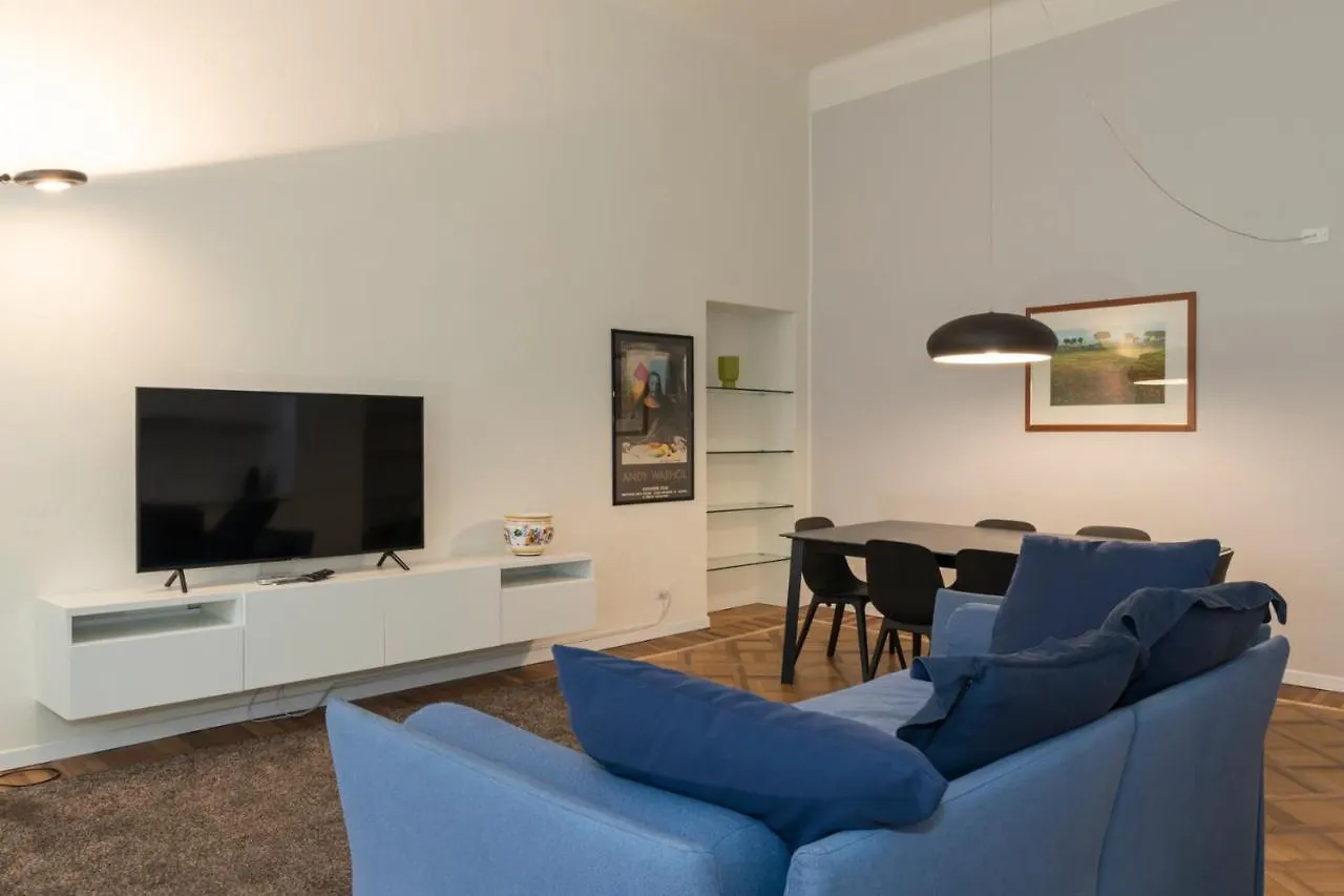 Luxury Apartment Near Duomo Italia 38 Milano 0*,