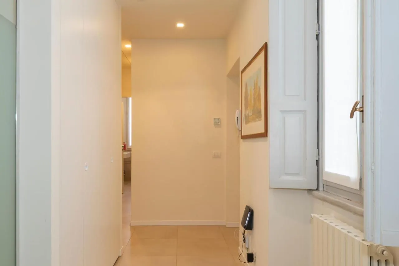 Luxury Apartment Near Duomo Italia 38 Milan