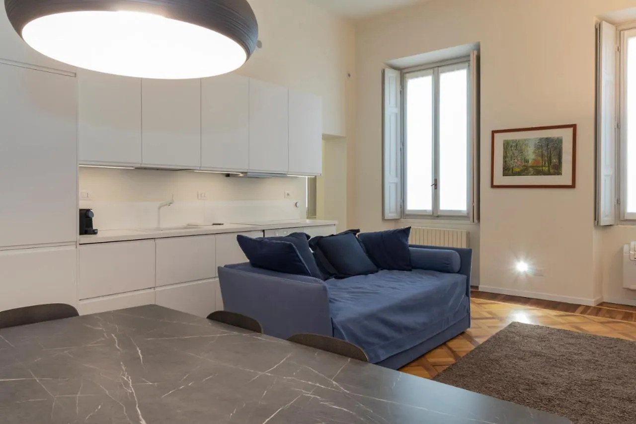 Luxury Apartment Near Duomo Italia 38 Milan