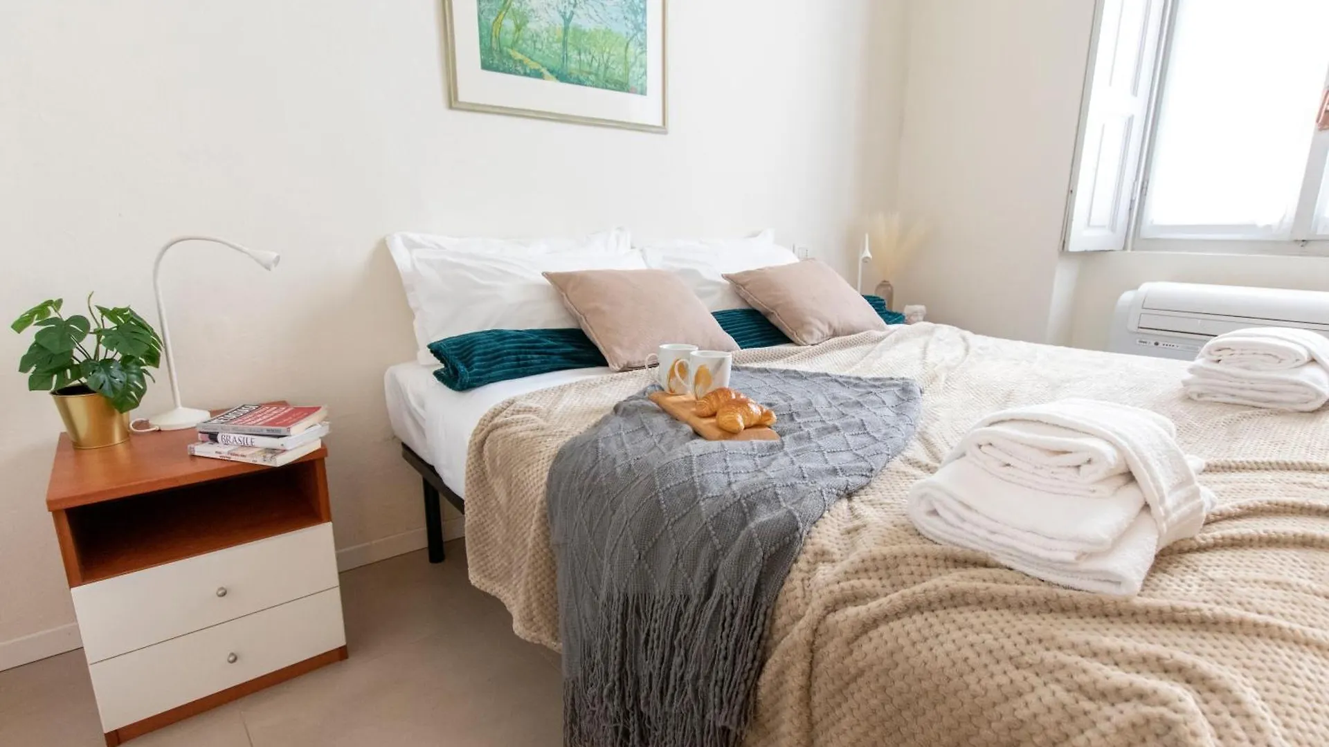Luxury Apartment Near Duomo Italia 38 Milan
